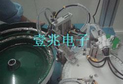 壹兆晶體自動(dòng)檢測(cè)設(shè)備